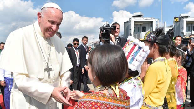 Papež František na návštěvě v Barmě