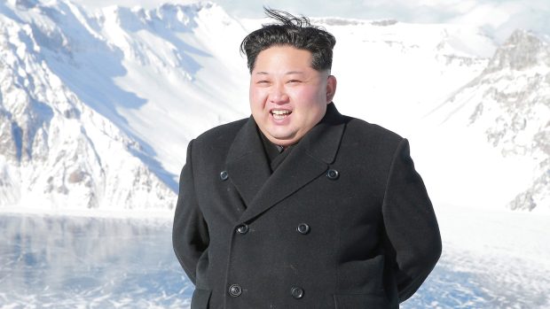 Severokorejský vůdce Kim Čong-un na hoře Pektu (snímek zveřejněný agenturou KCNA 9. prosince 2017).