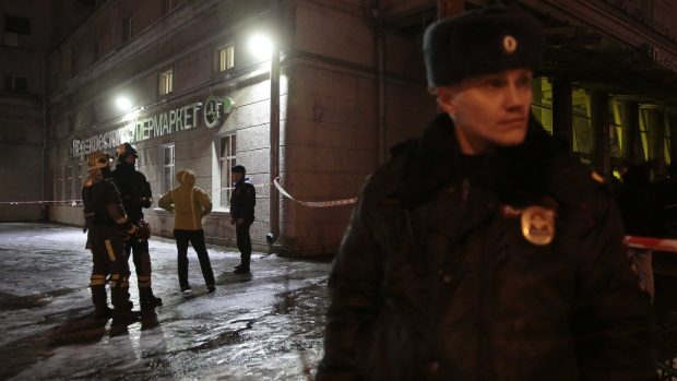 Podle SK, což je ruská obdoba americké FBI, výbuch nastal v 18:30 místního času (16:30 SEČ) v supermarketu Křižovatka.