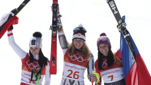 Ester Ledecká na stupních vítězů lyžařské super-G