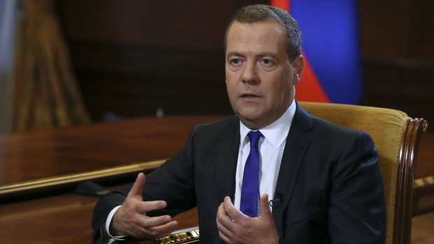 Medveděv: Sankce bude Rusko považovat za vyhlášení obchodní války.