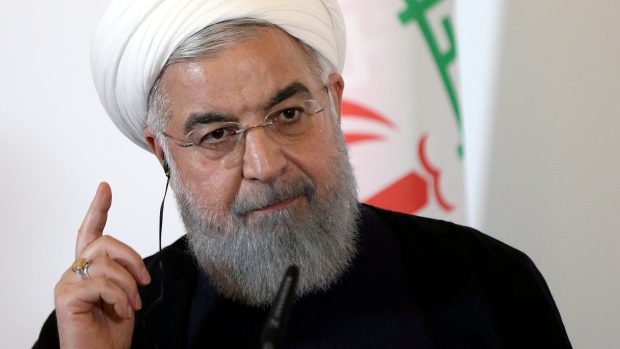 Íránský prezident Hasan Rúhání ve své první reakci po smrti Sulejmáního označil americký útok za „zbabělý čin“ a slíbil odplatu.