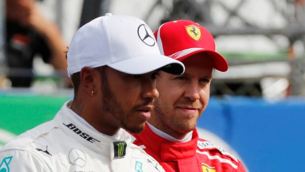 Sebastian Vettel ztrácí na Lewise Hamiltona 30 bodů