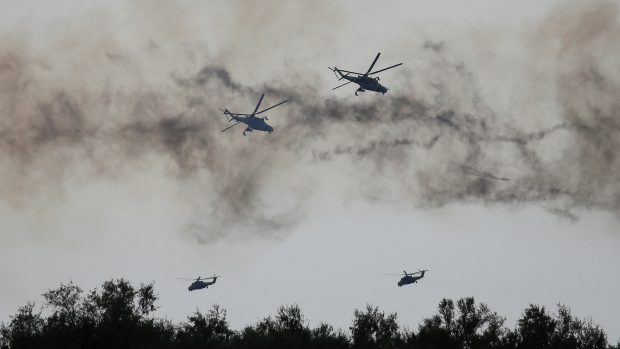 ukrajinské vrtulníky MI-24 při cvičení v roce 2018