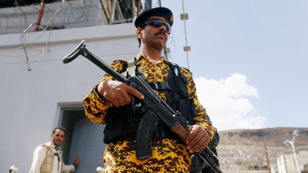 Policista v jemenském Saná