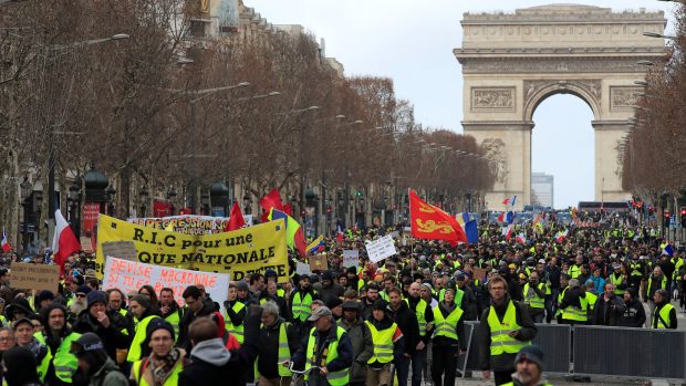 Demonstrace žlutých vest v Paříži.