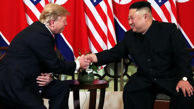 Ve vietnamské metropoli Hanoji se na svém druhém summitu sešli americký prezident Donald Trump a severokorejský vůdce Kim Čong-un