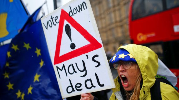 Odpůrcům brexitu se nelíbí dohoda britské premiérky Theresy Mayové o odchodu Británie z EU. Mayová ale pro ni zatím nedokázala získat podporu parlamentu. Už podruhé tak prohrála.