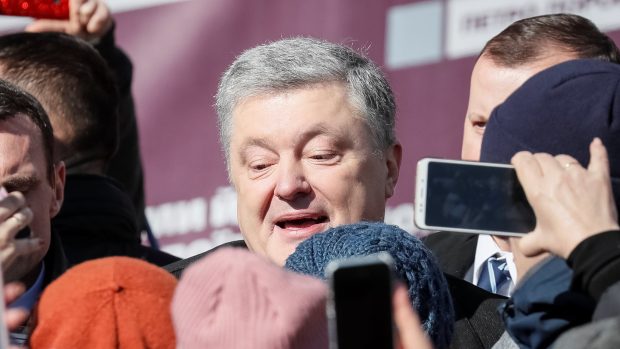 Ukrajinský prezident Petro Porošenko při setkání s voliči