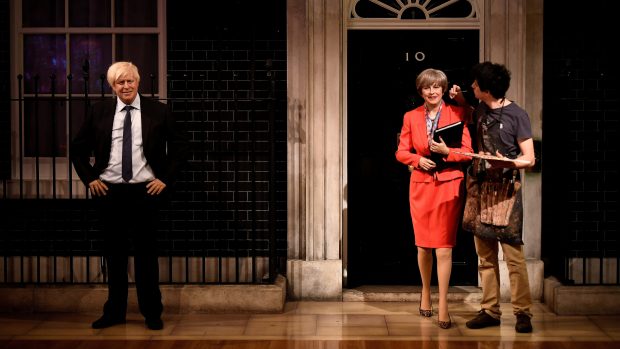 Vystřídá Theresu Mayovou v čísle 10 Boris Johnson? Instalace v Madame Tussauds, muzeu voskových figurín v Londýně