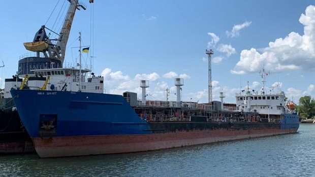 Ukrajina zabavila v dunajském přístavu Izmajil ruský tanker Nika Spirit. Ten se pod názvem Neyma podílel na incidentu v Kerčském průlivu