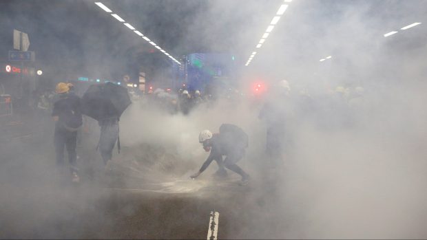 Demonstrance v Hongkongu pokračují už třetí měsíc.