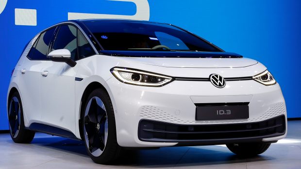 Automobilka Volkswagen v pondělí spouští sériovou výrobu elektromobilu ID.3