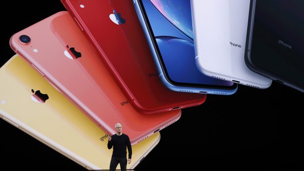 Šéf Applu Tim Cook představuje nový iPhone 11