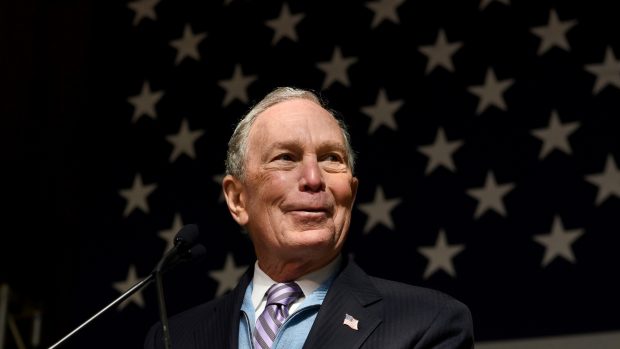 Michael Bloomberg na předvolebním mítinku v Houstonu
