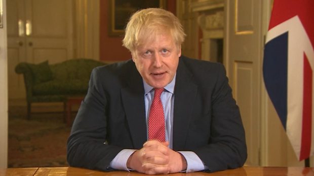 Premiér Velké Británie Boris Johnson při projevu 23. března