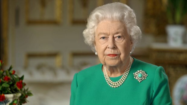 Britská královna Alžběta II. promluvila k veřejnosti v mimořádném projevu