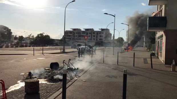 Ulice francouzského Dijonu se při boji dvou gangů proměnily v bojiště