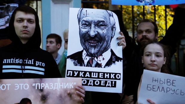 Lidé v Bělorusku protestovali proti prezidentu Lukašenkovi a výsledku voleb