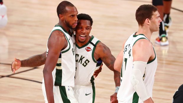 Basketbalisté Milwaukee se radují z výhry nad Miami