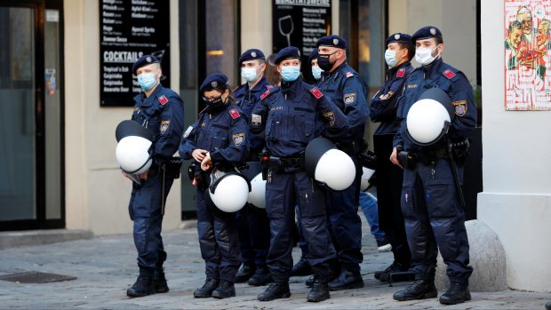 Policie na místě útoku ve Vídni