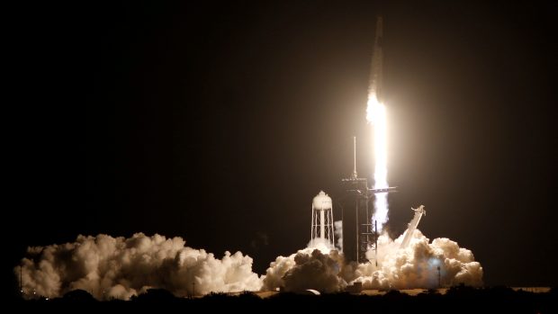 Z Kennedyho vesmírného střediska na Floridě v pondělí odstartovala raketa Falcon 9 soukromé společnosti SpaceX