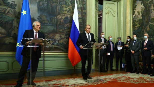 Schůzka Josepa Borella se Sergejem Lavrovem v Moskvě.