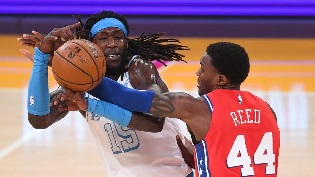 Utkání basketbalové NBA mezi Philadelphií a Los Angeles Lakers