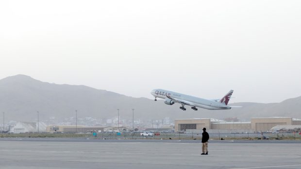 Z kábulského letiště vzlétl první komerční let od odchodu amerických vojsk