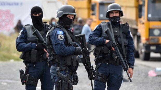 Kosovští policisté jsou na hranicích v pozoru