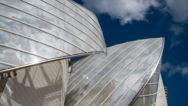 Díla byla od září vystavena ve středisku Nadace Louise Vuittona