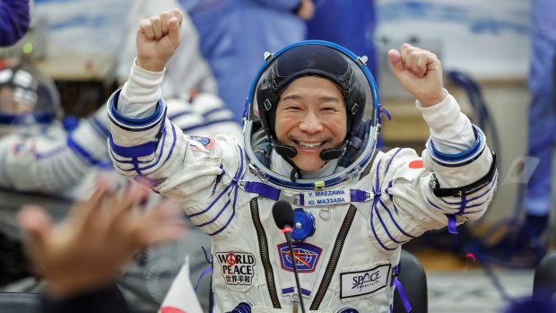 Japonský miliardář Jusaku Maezawa před odletem na Mezinárodní vesmírnou stanici