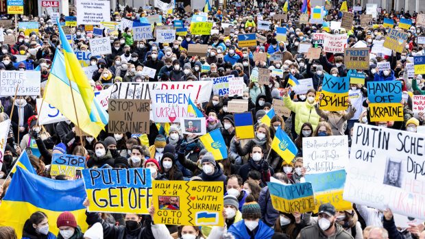 Ruská agrese vyvolala v demokratickém světě demonstrace.