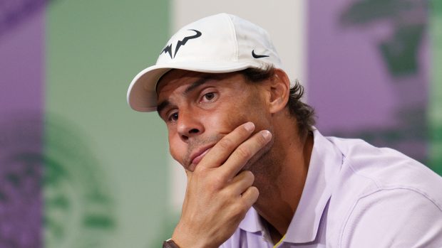 Rafael Nadal na tiskové konferenci po odstoupení z Wimbledonu