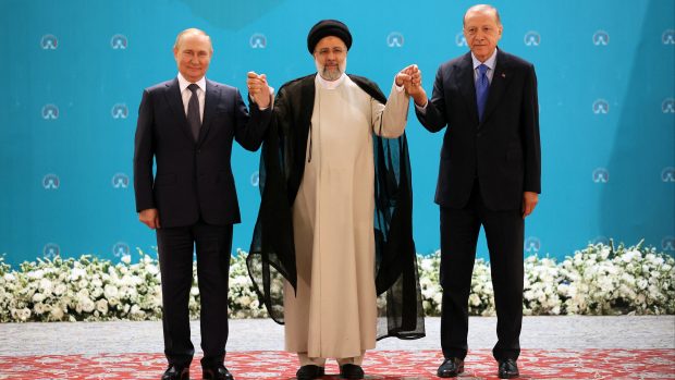Vladimir Putin, Recep Tayyip Erdogan a Ebráhím Raísí na schůzce v Teheránu