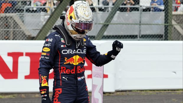 Max Verstappen slaví vítězství v kvalifikaci