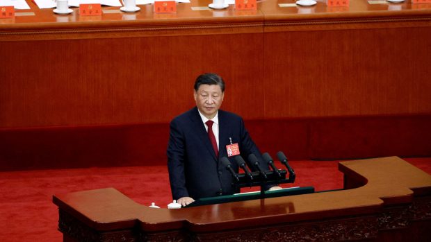 Prezident Si, označovaný za nejmocnějšího čínského politika od dob Mao Ce-tunga, si na sjezdu pravděpodobně zajistí pokračování v čele strany na třetí funkční období