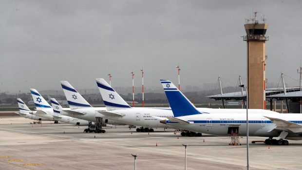 Letadla společnosti El Al na letišti v Tel Avivu