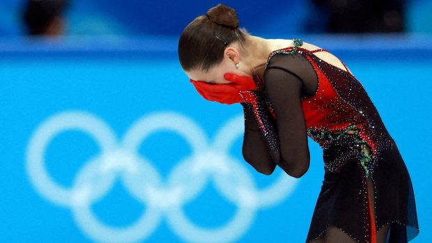 Kamila Valijevová svou obhajobu po dopingovém nálezu postavila na lécích v dortu. Soud jí neuvěřil