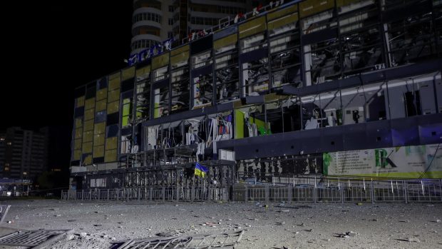 Supermarket v Charkově po ruském útoku (fotografie ze 3. listopadu)