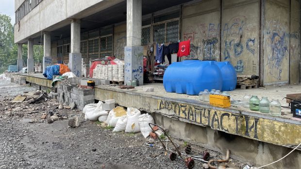 Desetitisíce obyvatel Donbasu se už téměř tři měsíce skrývají ve sklepech