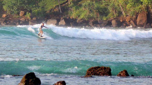 Lidé z Česka si oblíbili surfing na Srí Lance.