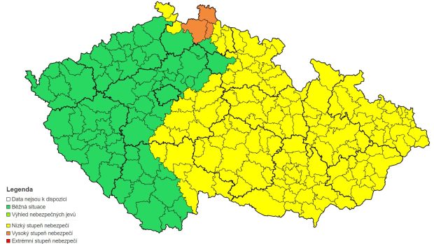 Mapa Českého hydrometeorologického ústavu s výrahou o silném větru k 12.30.