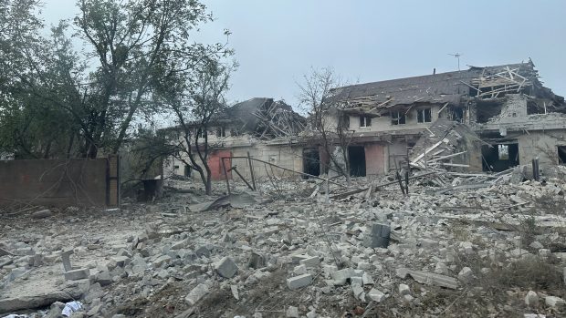 Zničeno je i mnoho domů ve městě