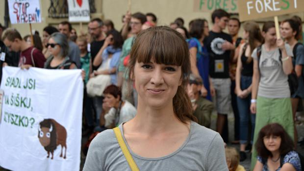 Barbora Holická, aktivistka, která byla v Bělověžském pralese podpořit blokádu těžebních strojů