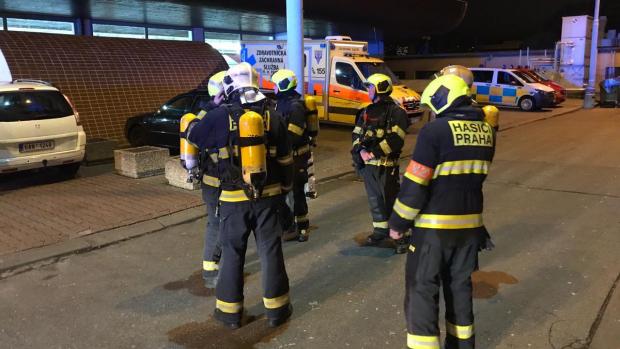 Pražští hasiči zasahovali v noci z neděle na pondělí na Výstavišti v Holešovicích