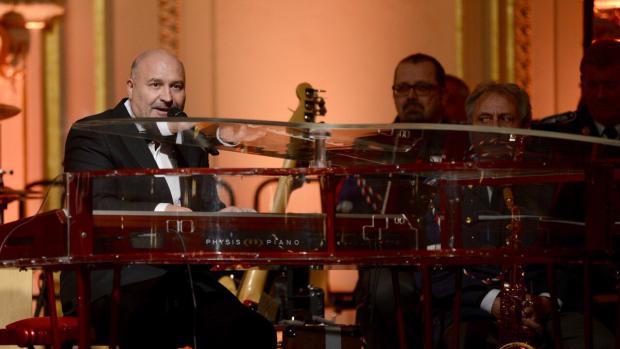 Hudebník Michal David na koncertě, který u příležitosti své druhé inagurace pořádal na Pražském hradě prezident Miloš Zeman.
