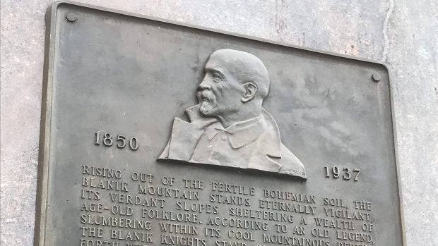 Pamětní deska s Tomášem Garriguem Masarykem