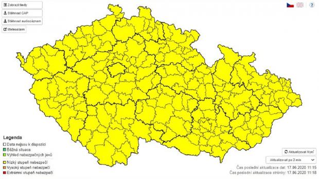 Většinu České republiky ve čtvrtek opět zasáhnou silné bouře s úhrnem srážek až 60 milimetrů