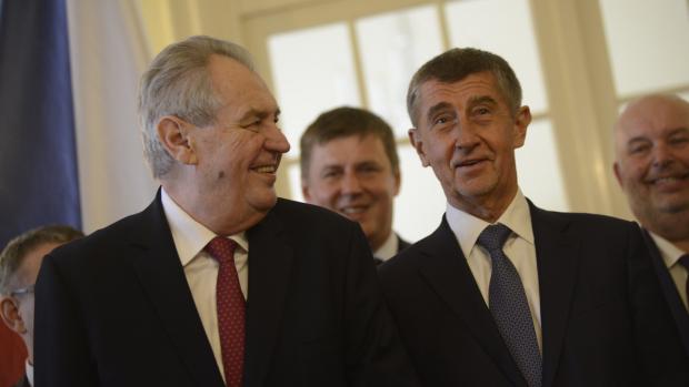 Prezident Miloš Zeman a premiér Andrej Babiš na zámku v Lánech
